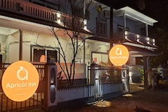 APRICOT INN LUXURY AC ROOMS NEAR MORJIM BEACH, Goa