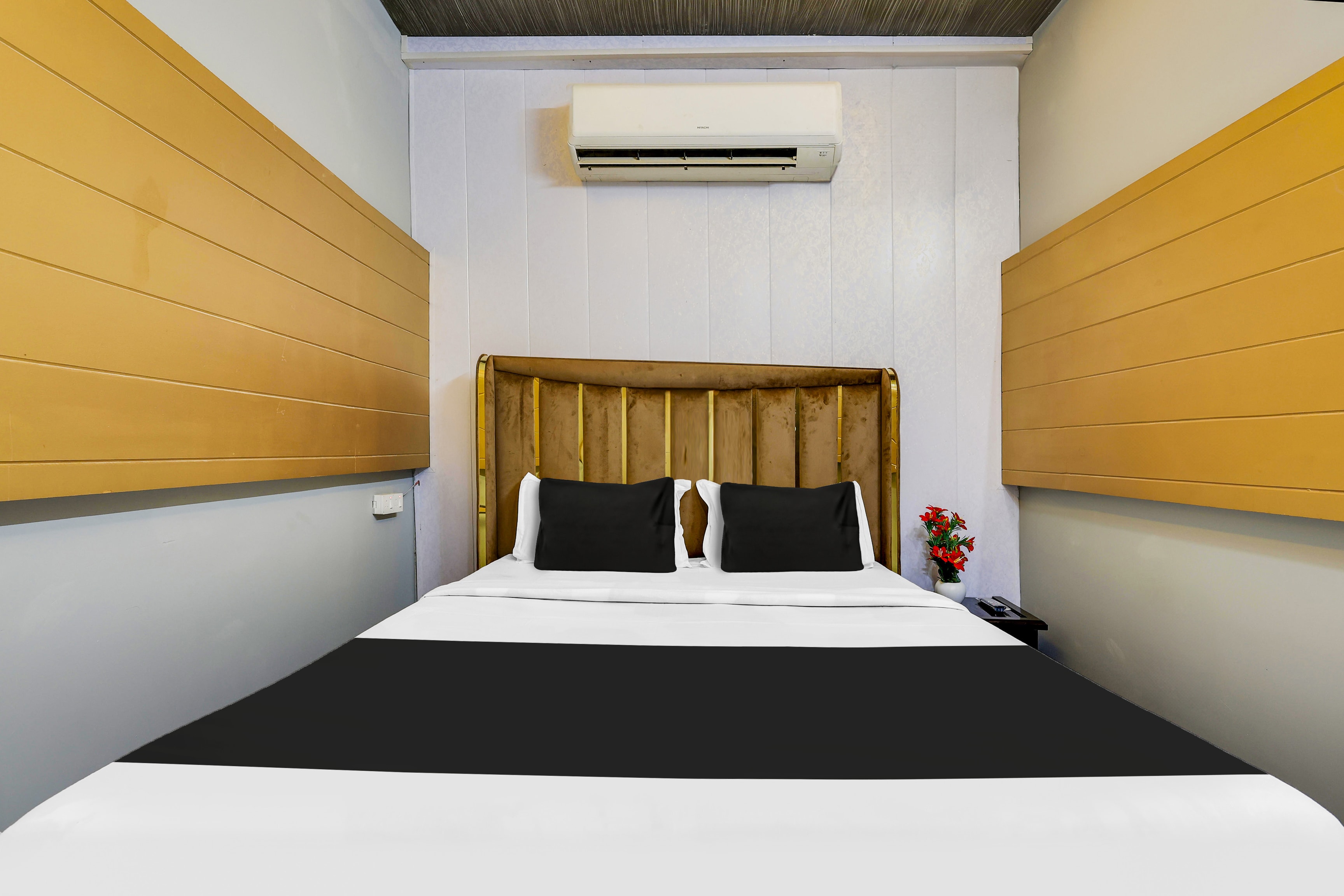Hotel O New Pocket Inn - Tap to explore photos