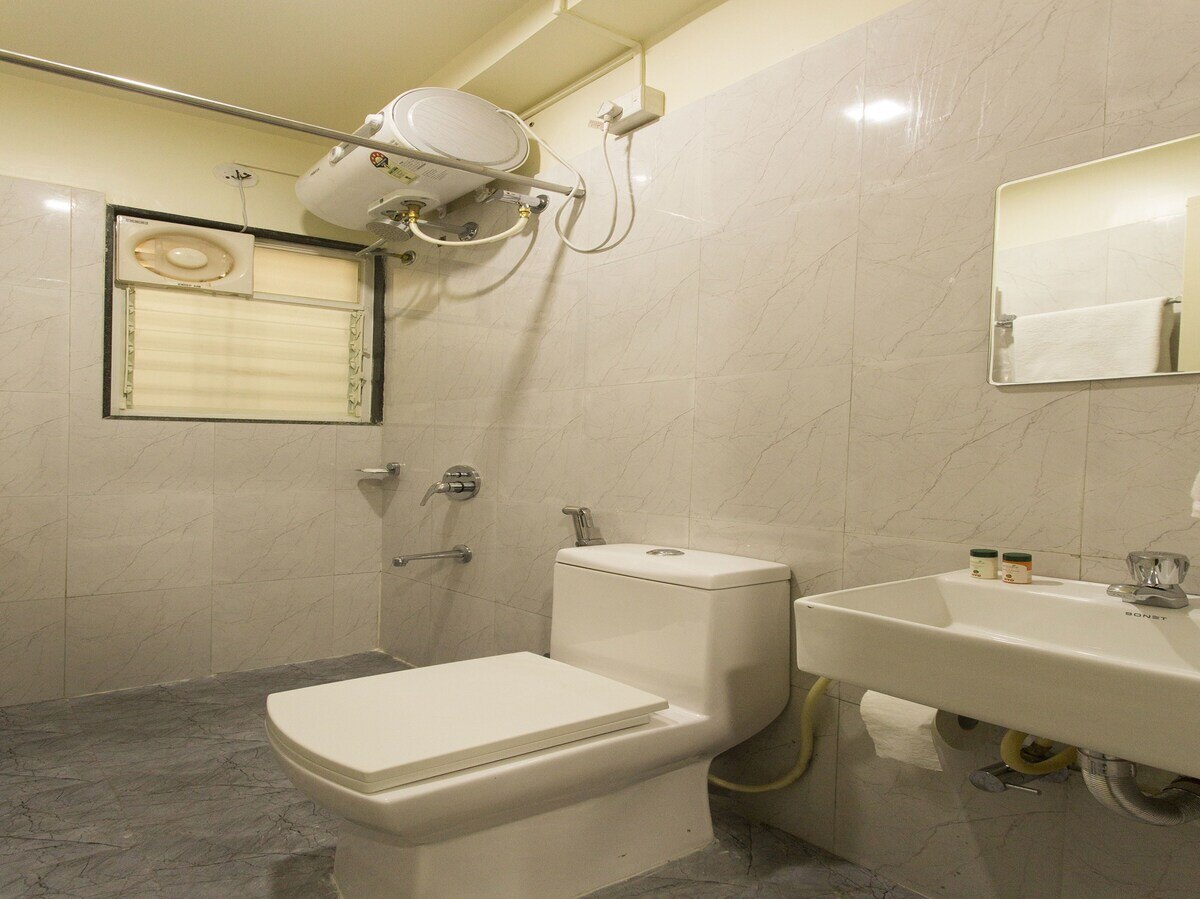 Hotel Suyog Inn - Tap to explore photos