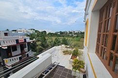 Happy White House, Pondicherry