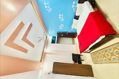 Om Ji Palace, Ayodhya