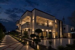 MERAI Farm Stay, Sarwar