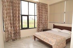 Hotel Ujwal, Hatkalangda