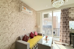 SunView Studio Apartment near Chandigarh Airport, Zirakpur