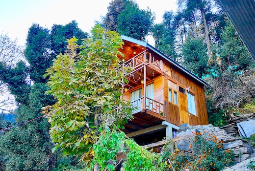 Woodland Treehouse Jibhi