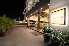 Hotel Le Grande Residency, Gandhinagar