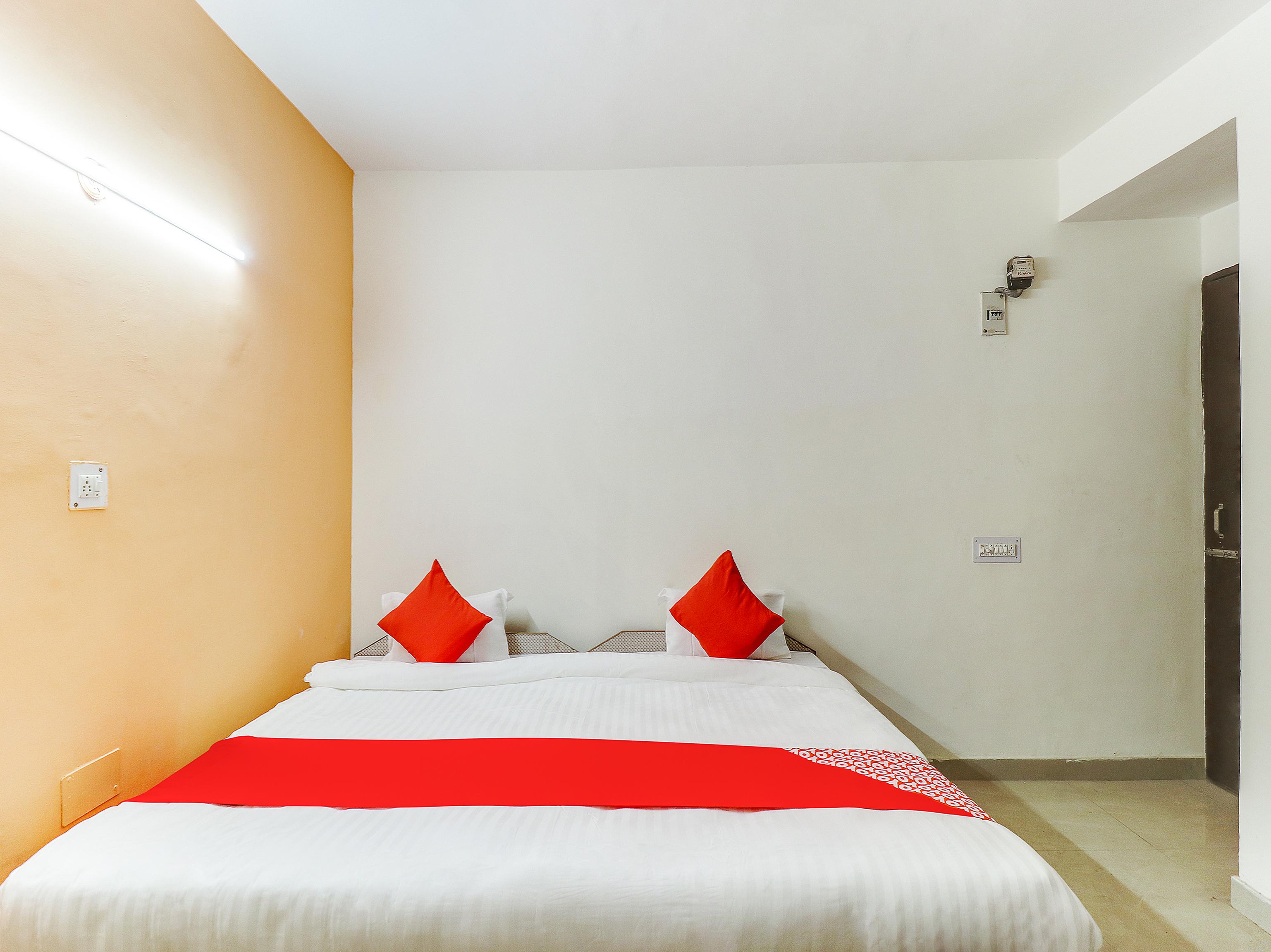 Hotel O Gurugram Residency - Tap to explore photos