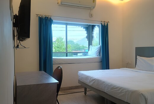 Hotel Crown Club