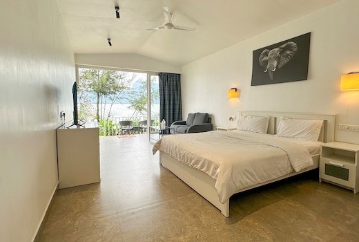 Tropical ultra-premium cottages