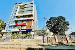 THE FOUR SEASONS HOTEL AND RESTAURANTS, Balurghat