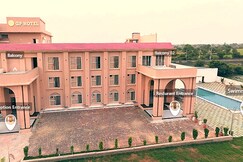 GP HOTEL AND BANQUET, Damoh