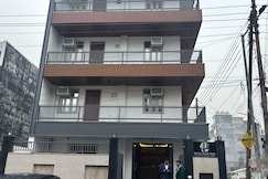 Hotel Park Tree By Aura Grand, Noida