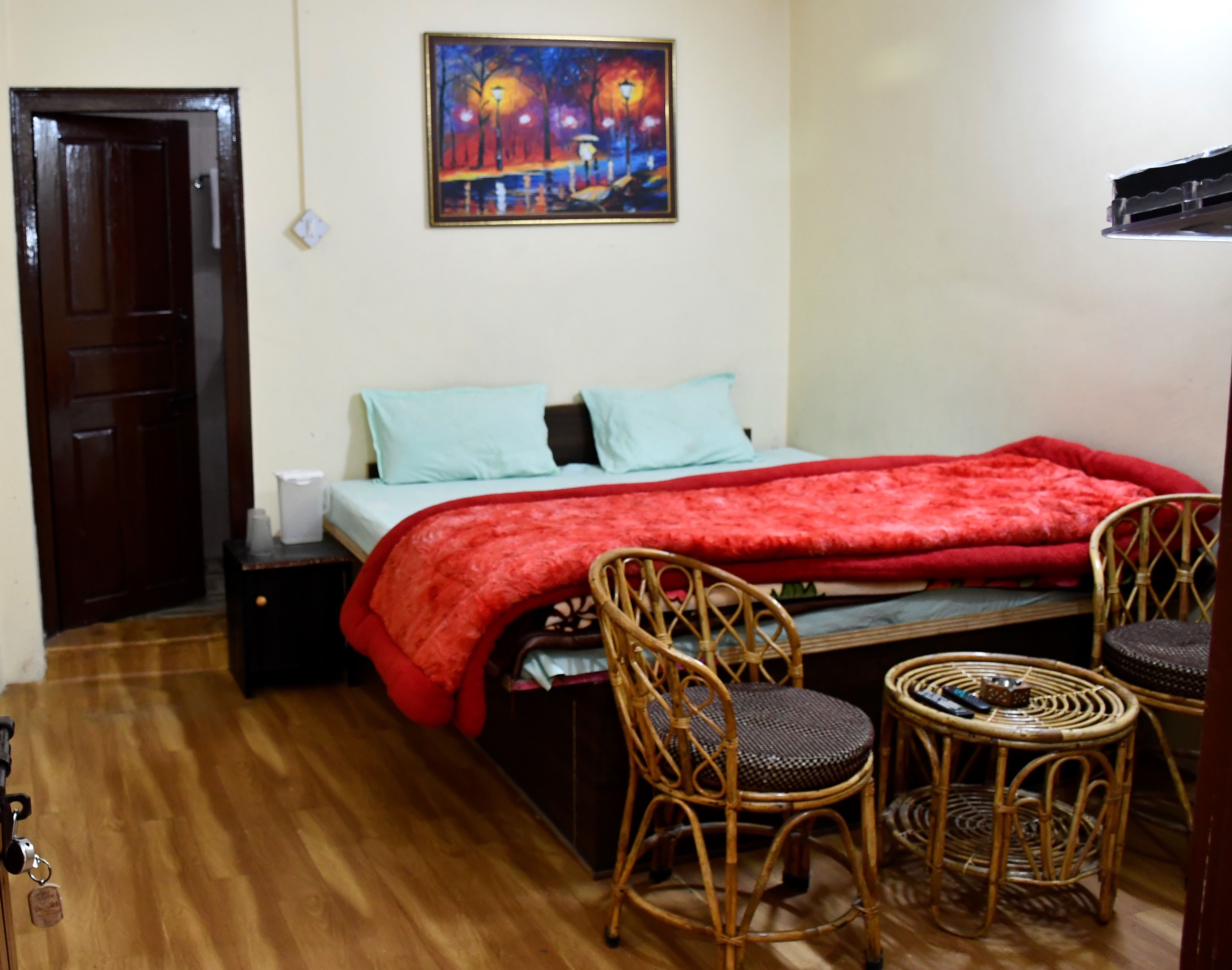 BHAWANI GUEST HOUSE - Tap to explore photos
