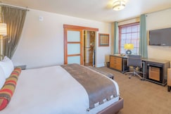 Hotel Andaluz Albuquerque, Curio Collection by Hilton, Apache