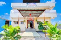 SPOT ON Hotel Satkar Bar and Lodge, Barshi