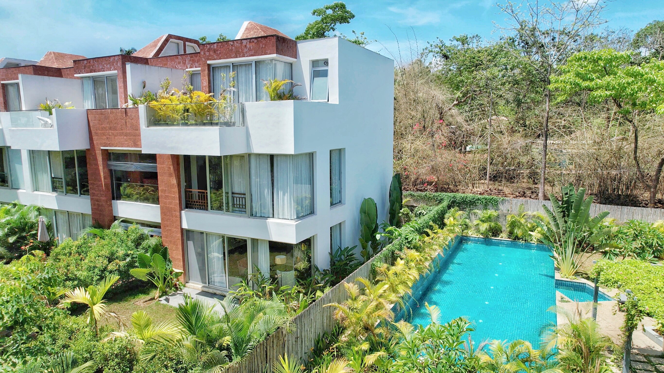 Assagaon 2 BHK Villa Gardenia with Bathtub and Pool - Tap to explore photos