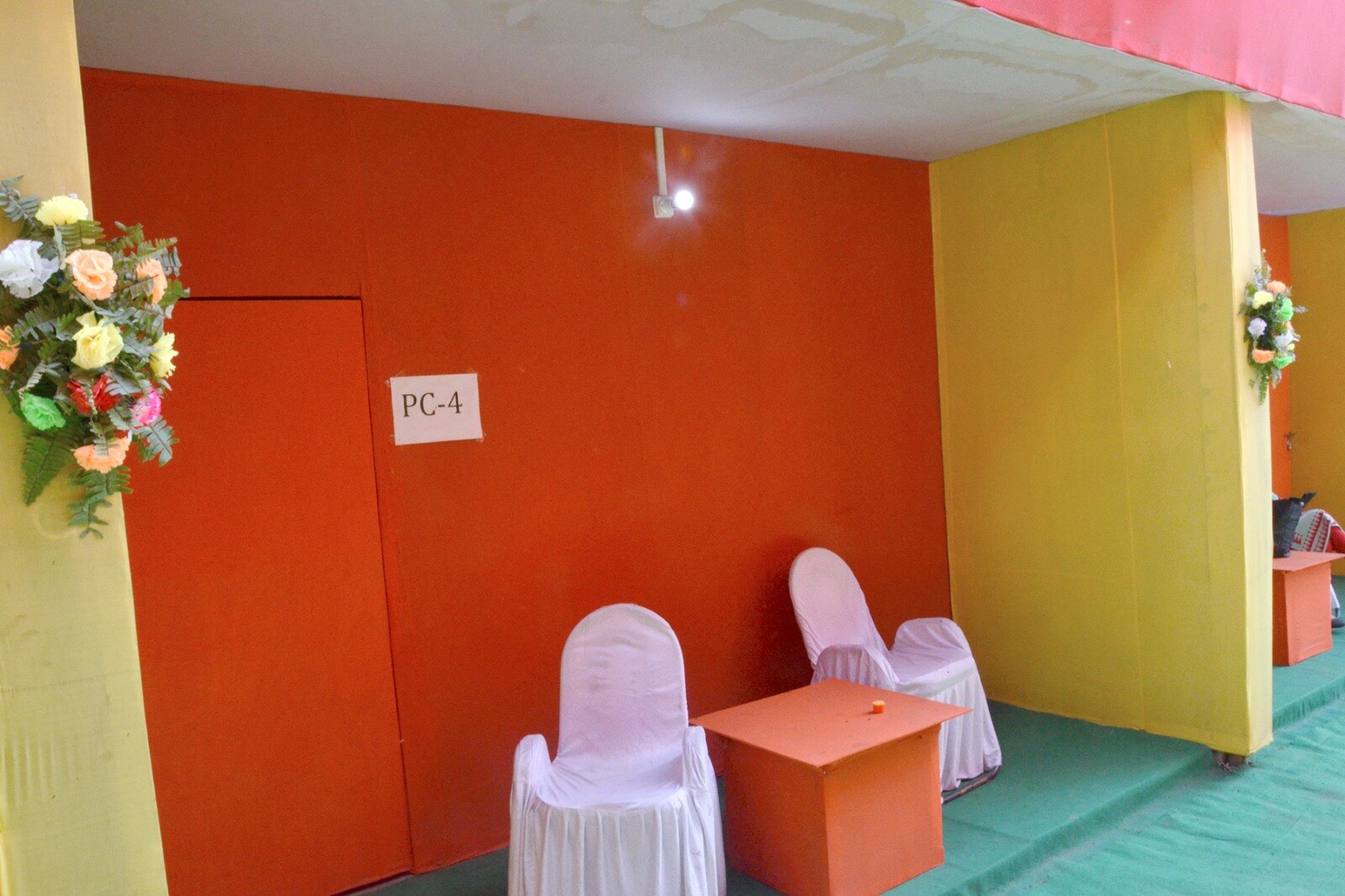 Spritual Mahakumbh Camps - Tap to explore photos