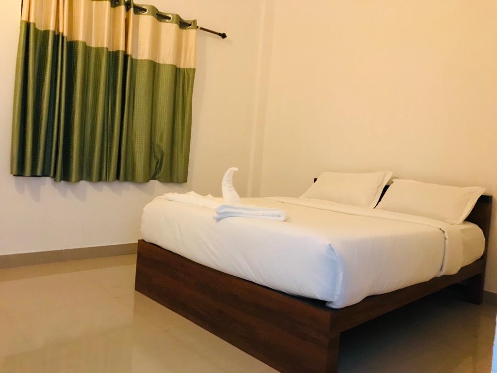 Vythiri Lakeshore Resort - Tap to explore photos