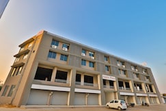 Hotel Aashrit, Bavla