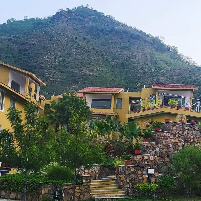 Sadas River Rock Resort - Tap to explore photos