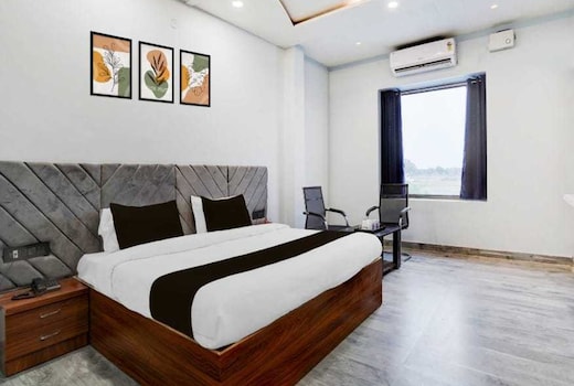 Palette Hotel and Resorts Patrakar Colony Formerly Shree Maruti Tower