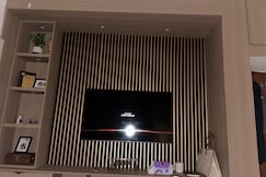 Canewood Studio /Chic 1BHK / 32nd Avenue, Gurgaon