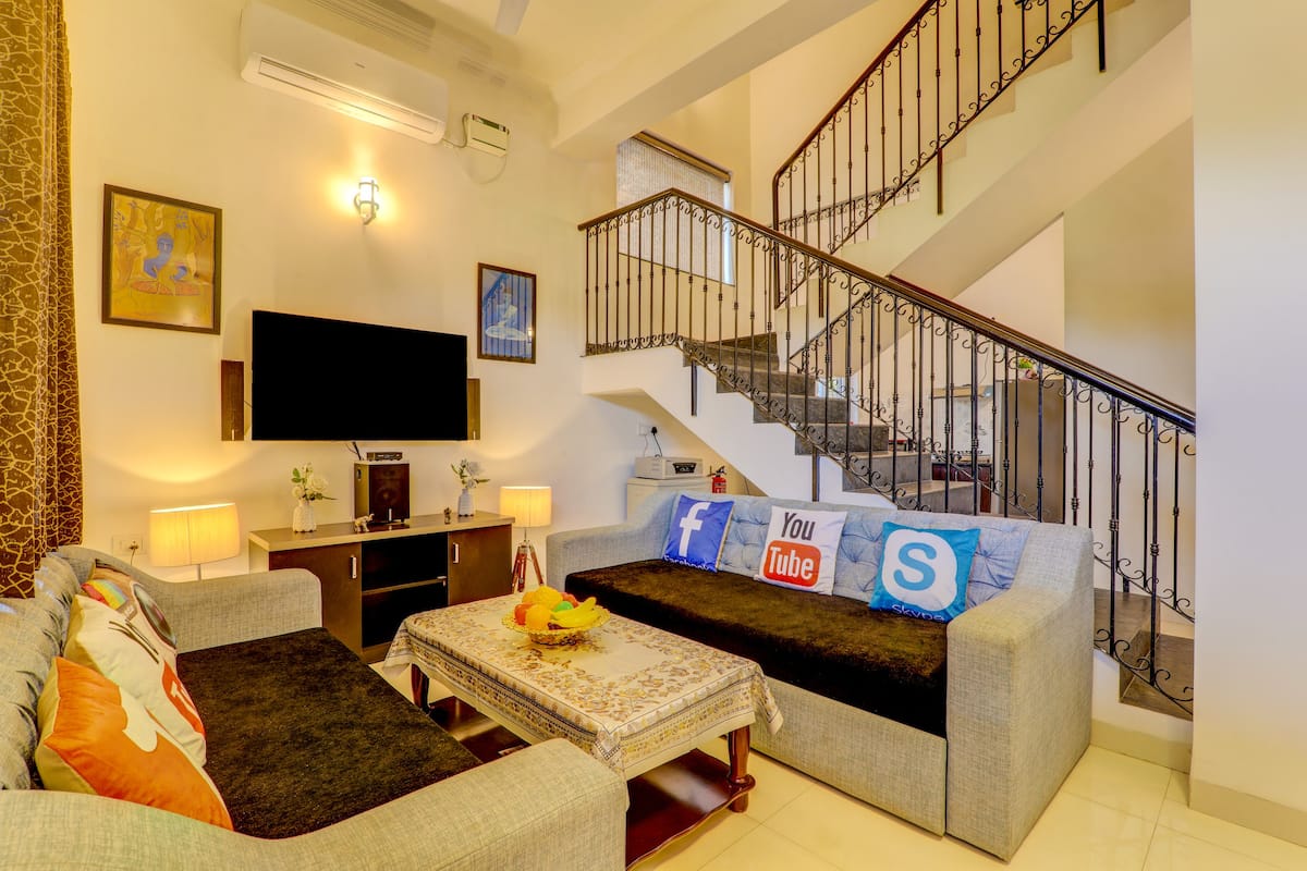 2BHK Villa with Private Pool | WiFi-Caretaker-Parking | Baga  - Tap to explore photos