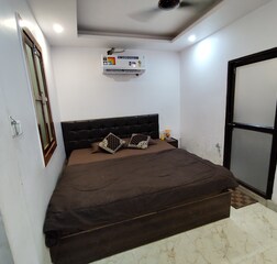Bedroom 303 AC ROOM