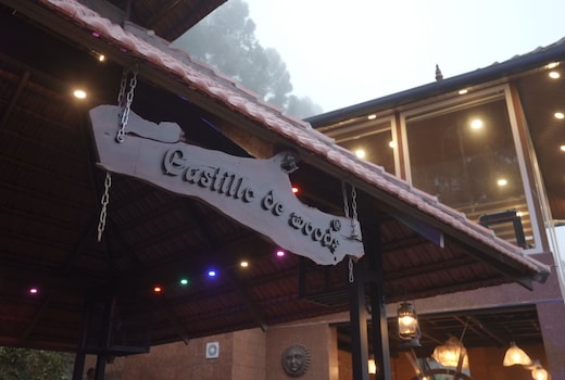 Castillo De Woods | The Private Luxury Villa | 6 BHK