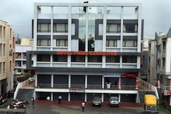 Hotel Pride Executive, Satara