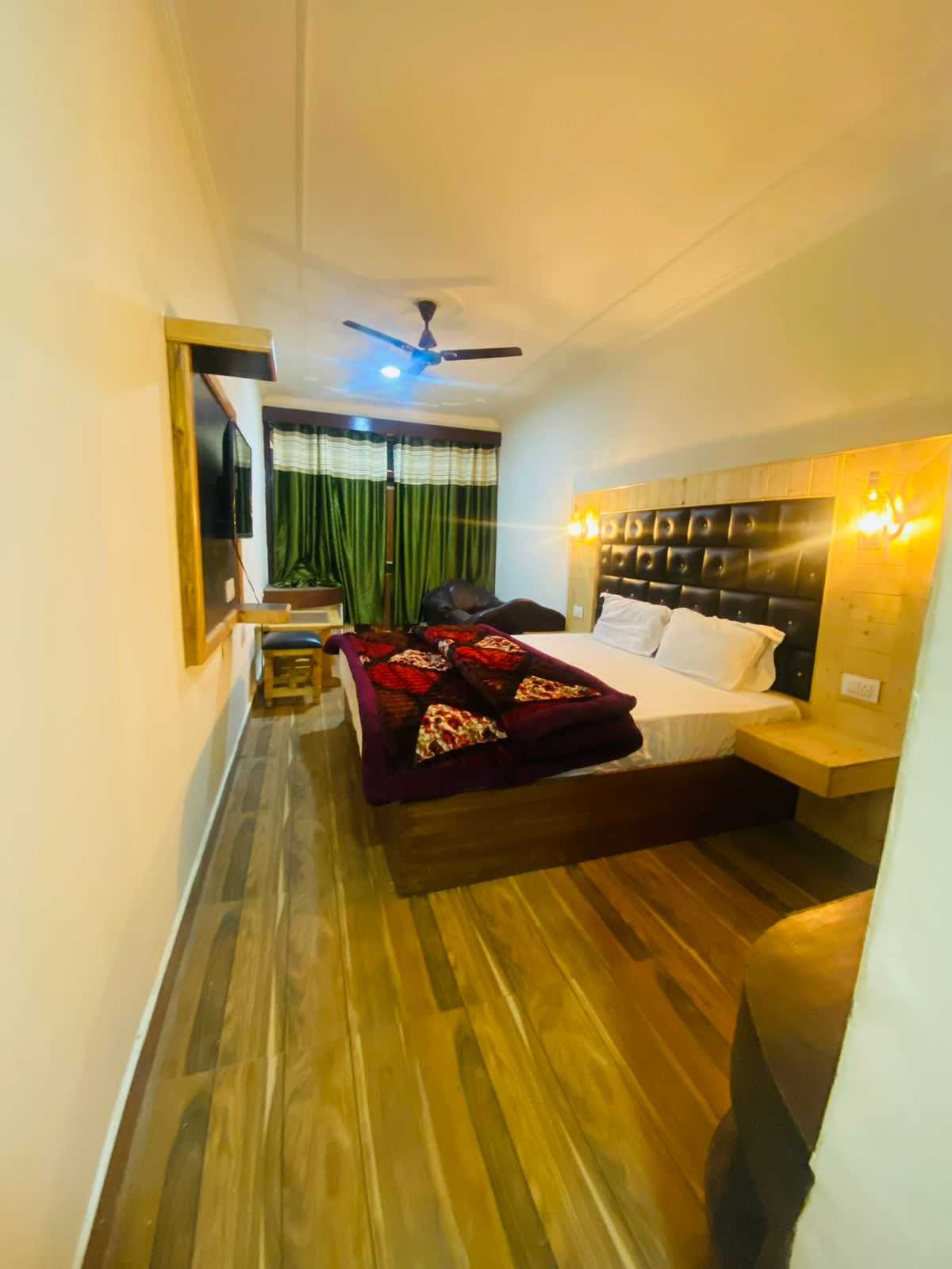 Hotel O Mahadev Cottage - Tap to explore photos