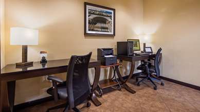 Best Western Windsor Pointe Hotel & Suites-at&t Center - Tap to explore photos
