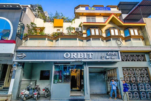 FabHotel Orbit Homestay