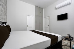 Hotel O The Classic Crown Hotel & Resort, Faridabad