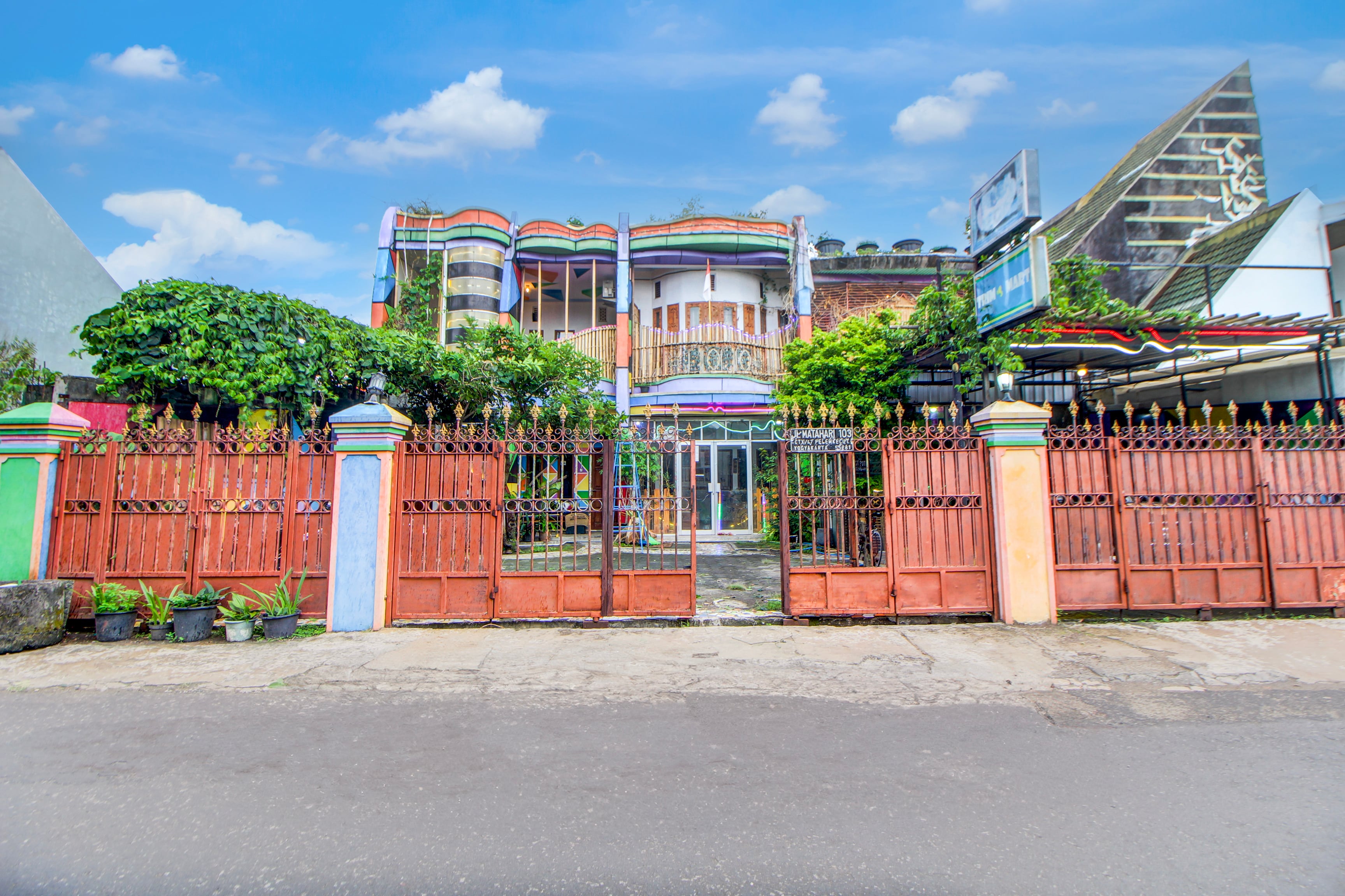 Hotel O Seturan Near Ugm Formerly Palem Kecut - Tap to explore photos