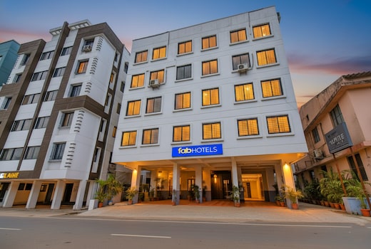 FabHotel White House