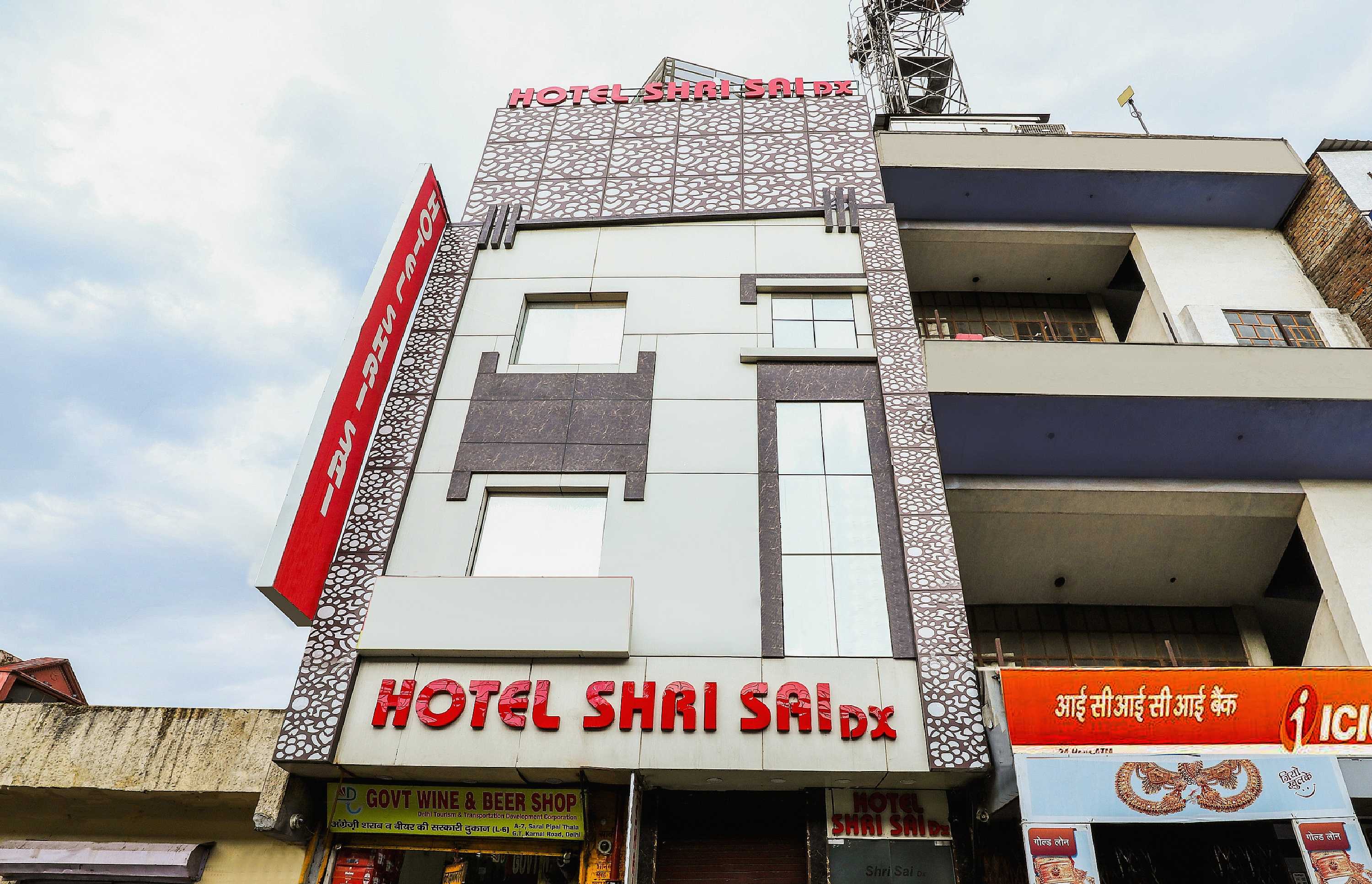 Hotel O Shri Sai - Tap to explore photos