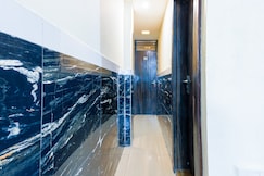 OYO 44014 Hotel Shree, Indore