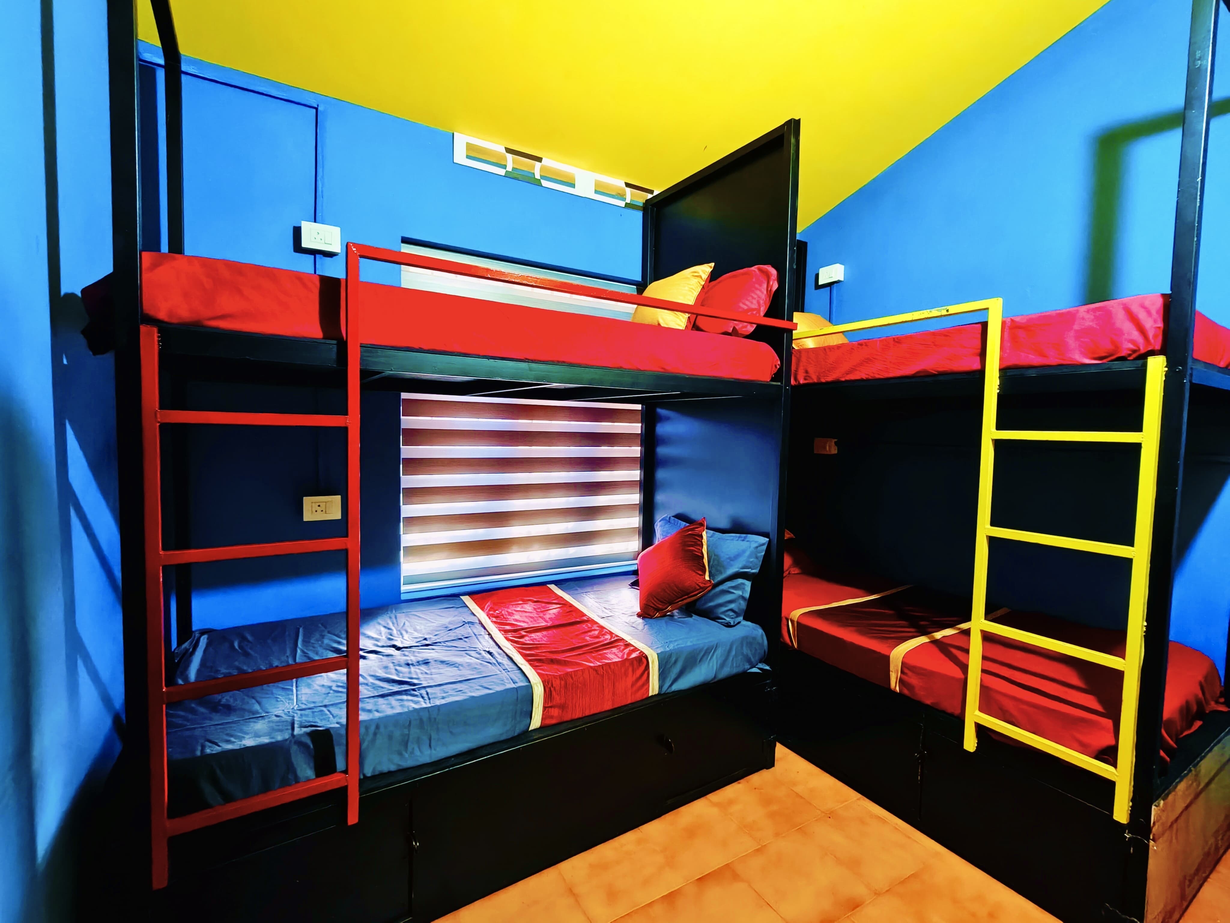 Night Space Hostel and Rooms - Tap to explore photos