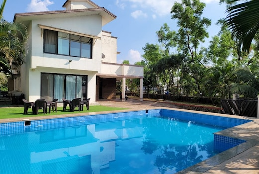 Makani Villa 5BHK With Pvt Pool