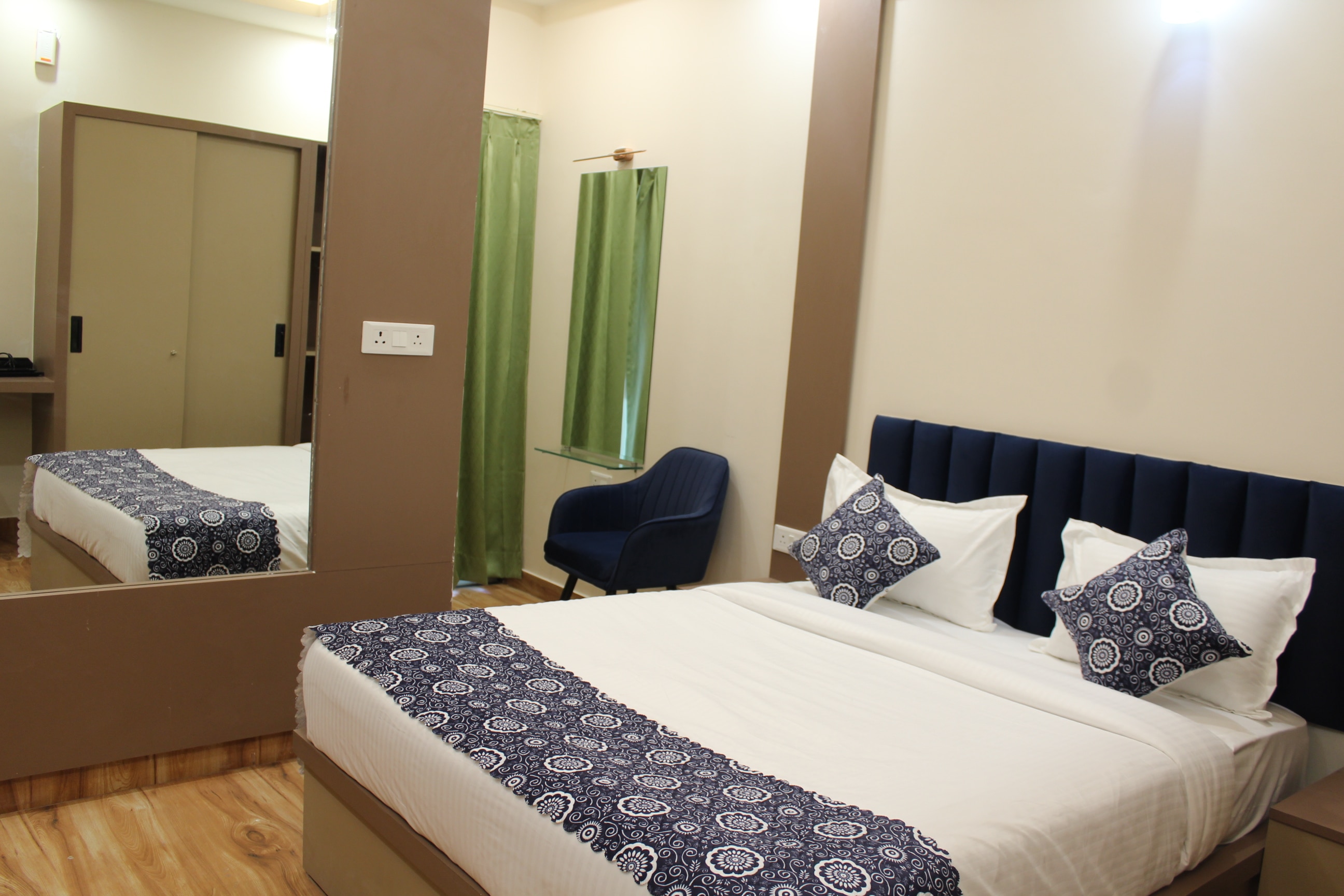 AANCHAL PALACE HOTEL - Tap to explore photos