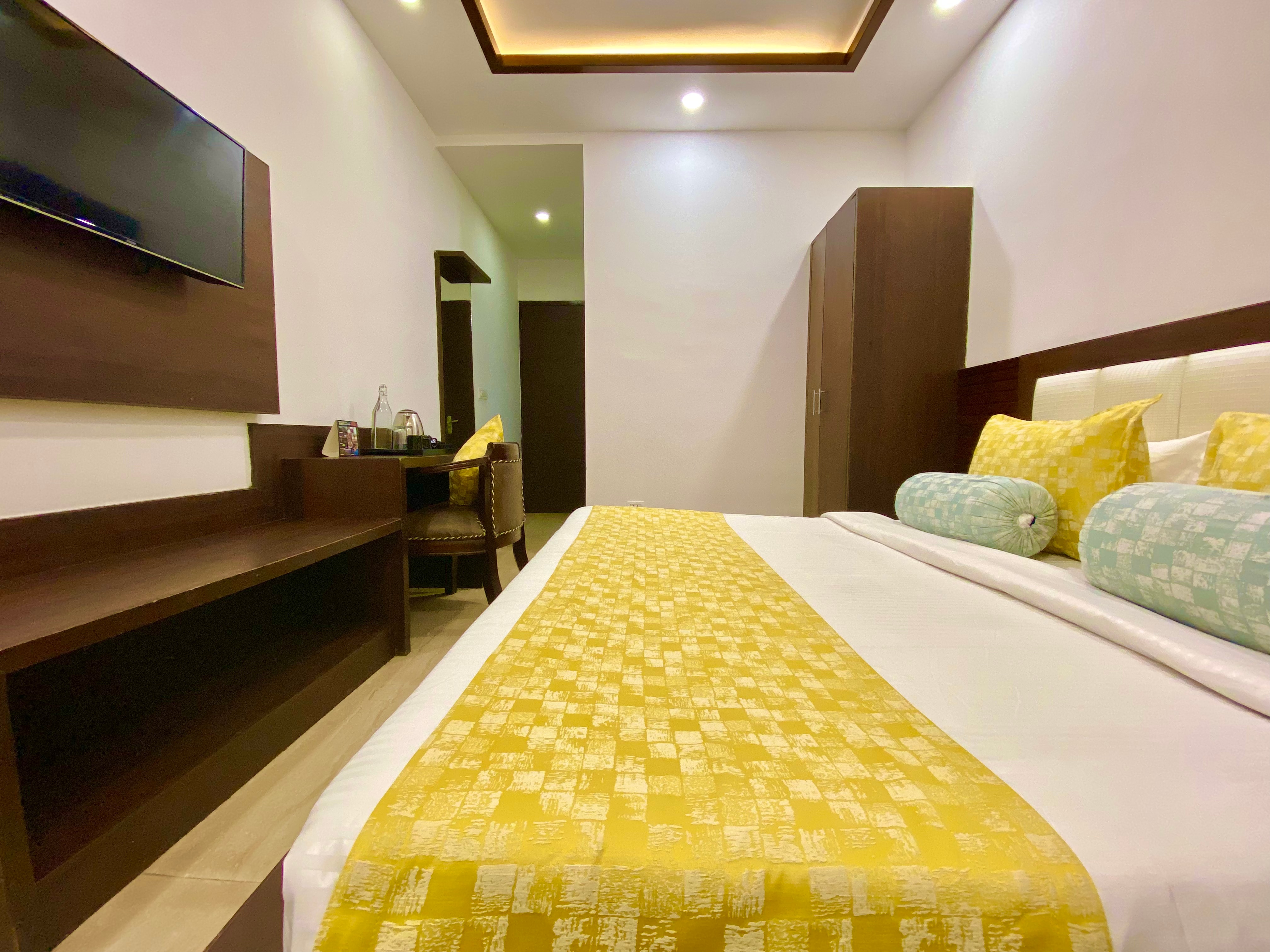 Hotel Shiv Vilas Rishikesh - Tap to explore photos