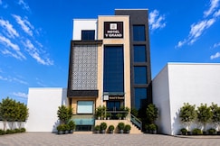 Hotel V Grand, Bareilly