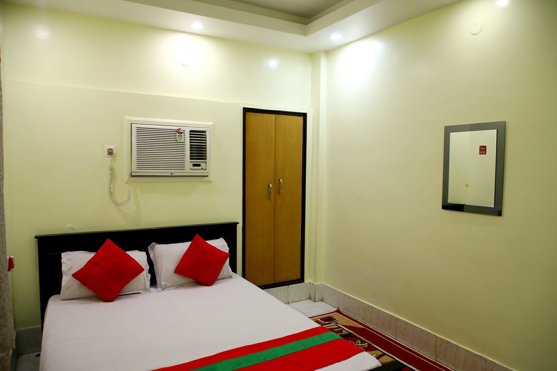 Hotel Ken Guest House - Tap to explore photos