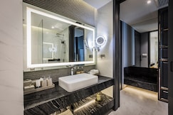 Wyndham Grand Nai Harn Beach Phuket, Phuket