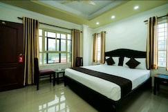 Hotel Sandal Breeze, Munnar