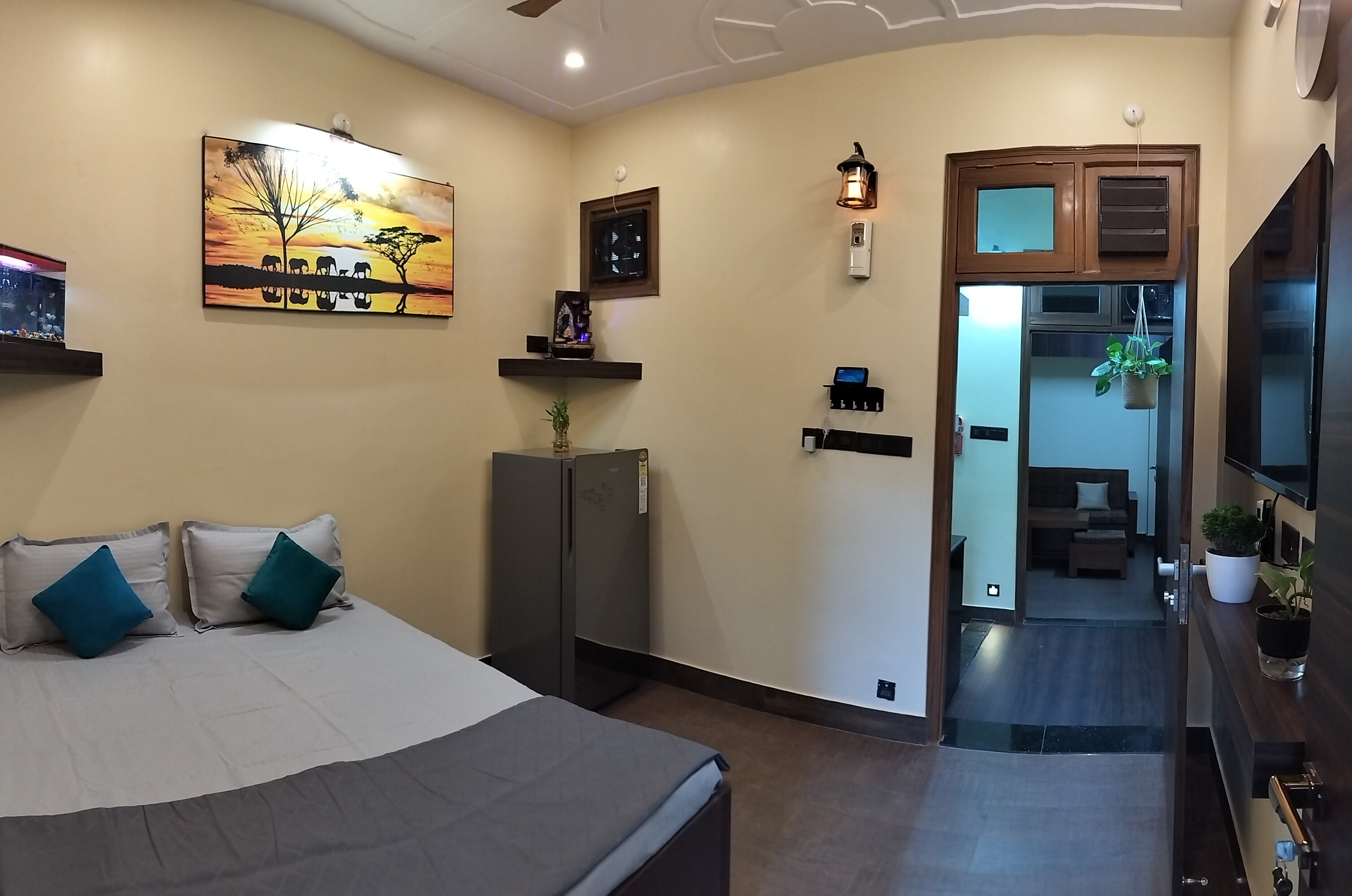 sumptous 1bhk - Tap to explore photos