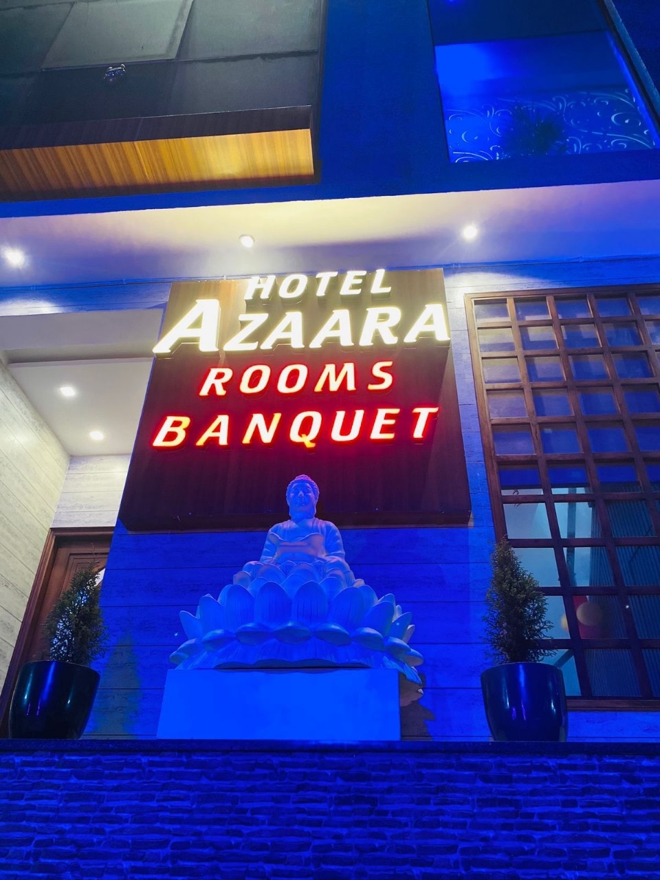 Hotel Azaara - Tap to explore photos