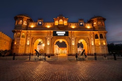 Super OYO Palette Hotel and Resort LBS International Airport Formerly Banaras Kila, Varanasi