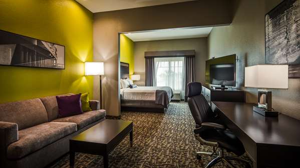 Best Western Plus Bay City Inn & Suites - Tap to explore photos